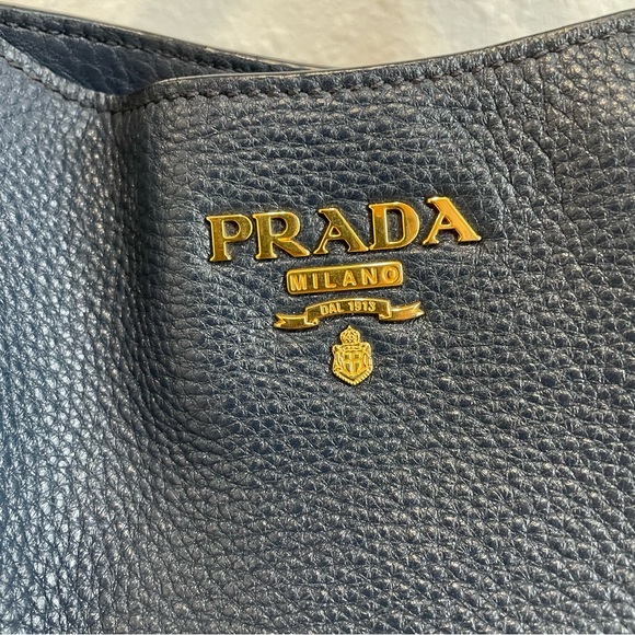 Prada Vitello Daino Pebble Leather Side Pocket Tote Bag - Picture 4 of 16